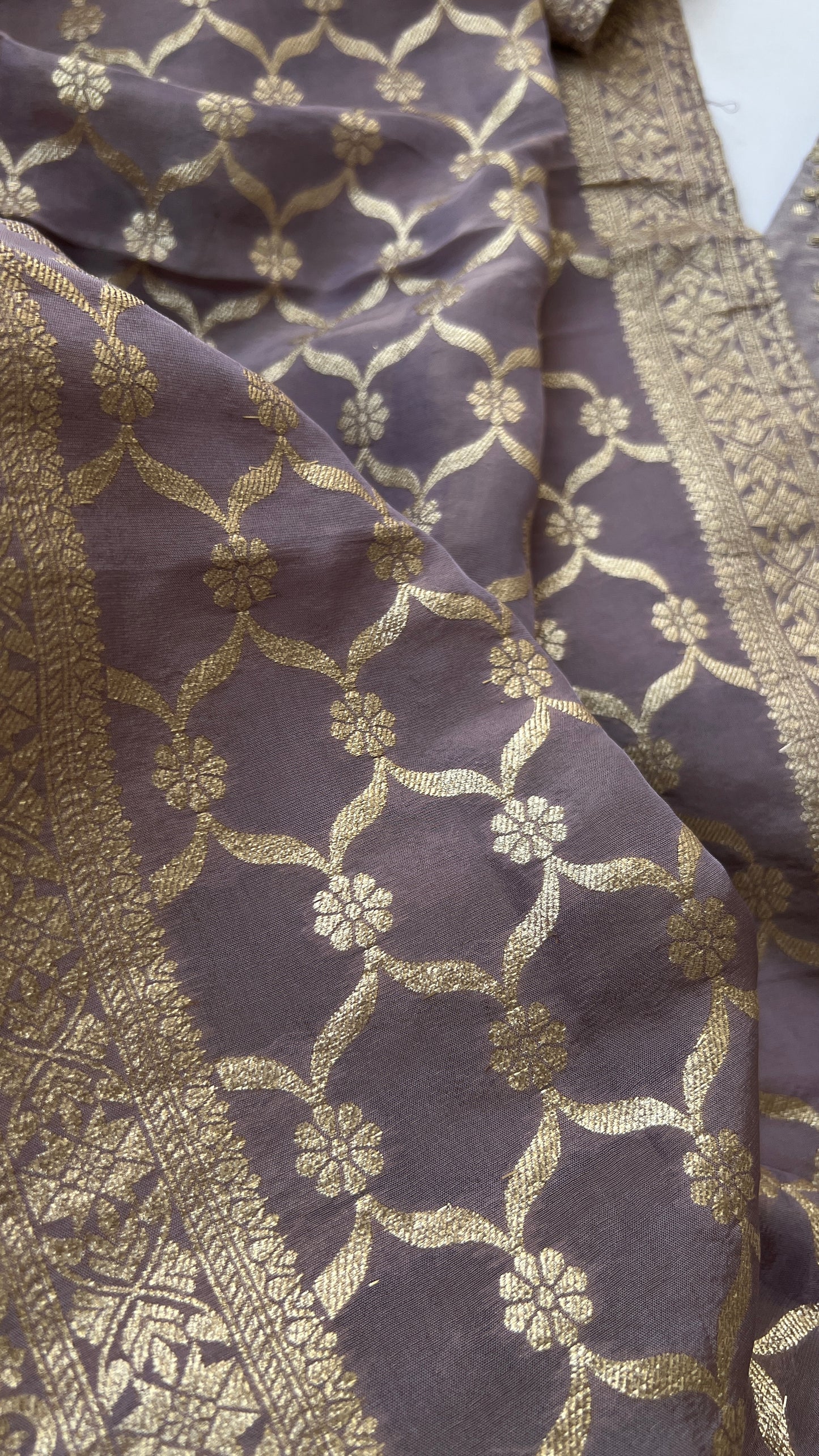 Soft Lavendar Shimmer Silk