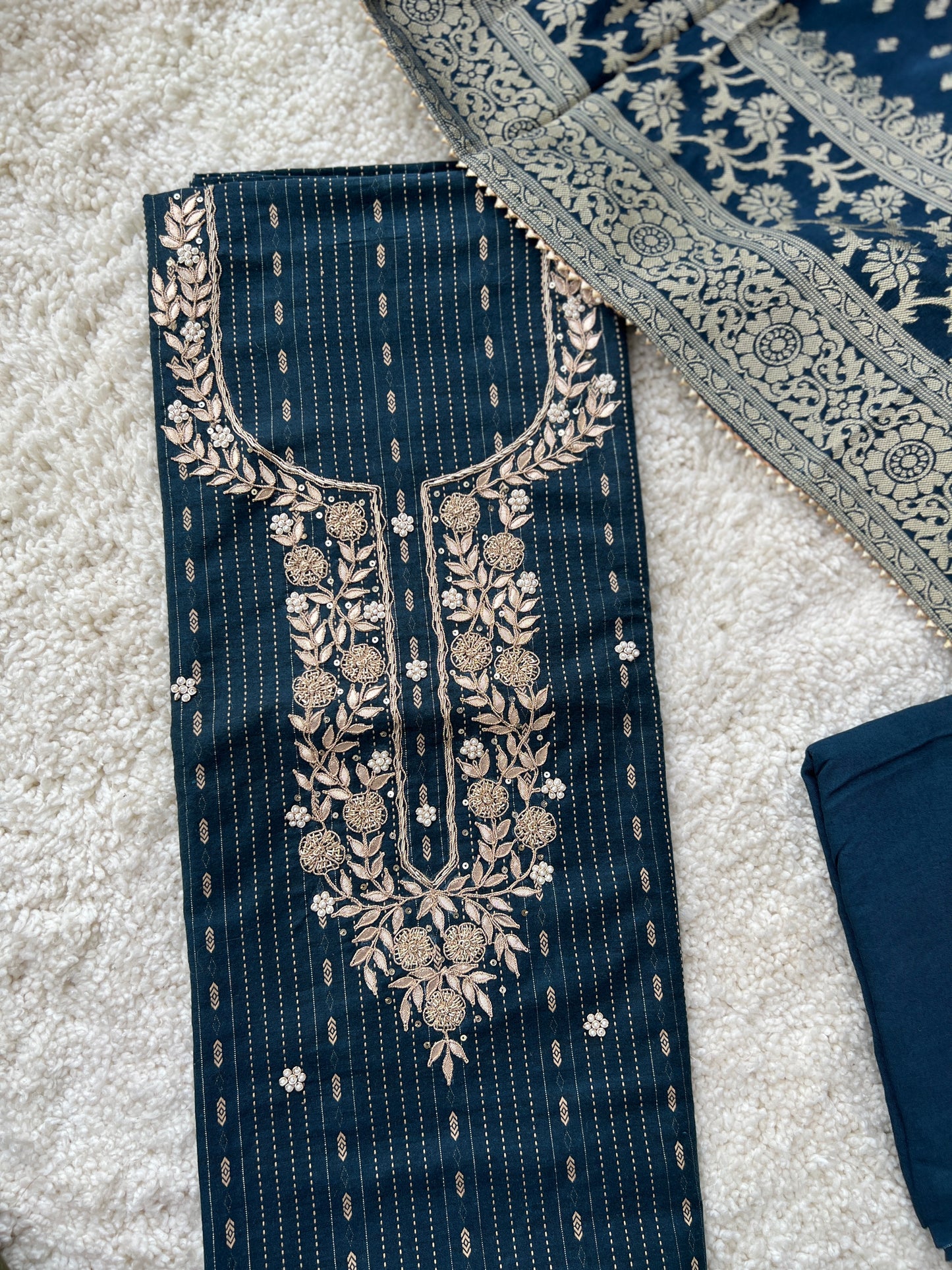 Blue Elegance Handloom