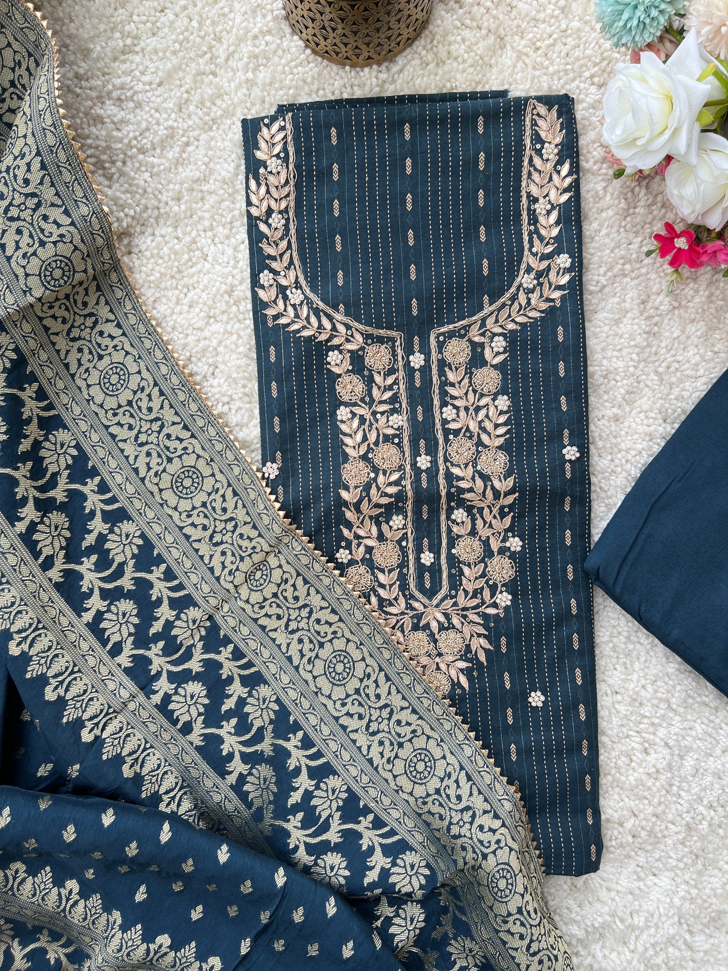 Blue Elegance Handloom