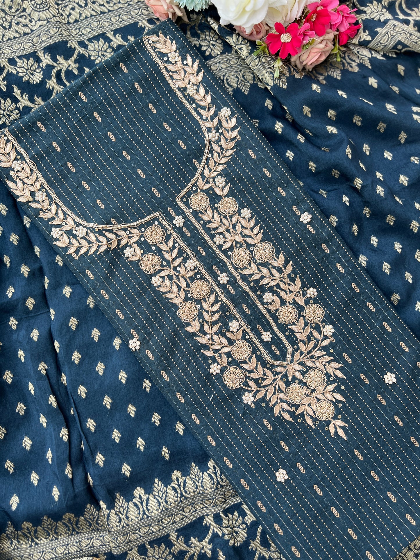 Blue Elegance Handloom